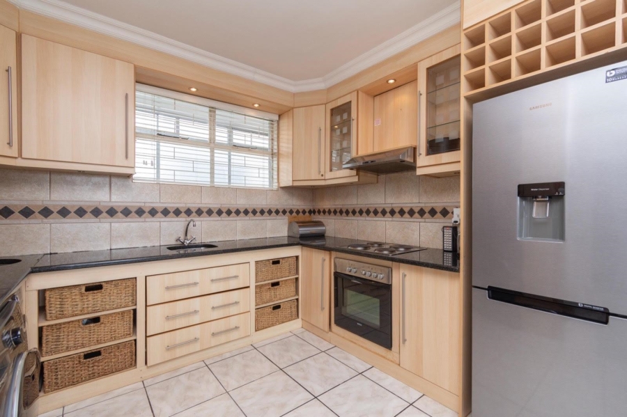 2 Bedroom Property for Sale in Green Point Western Cape